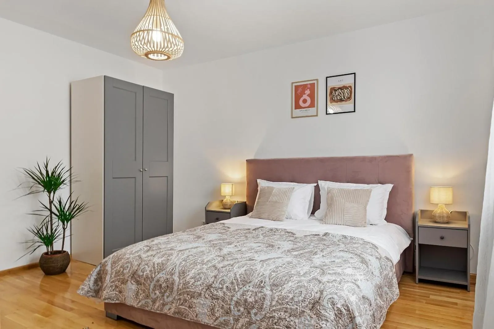 Herman Park View Cozy Apartment Boekarest