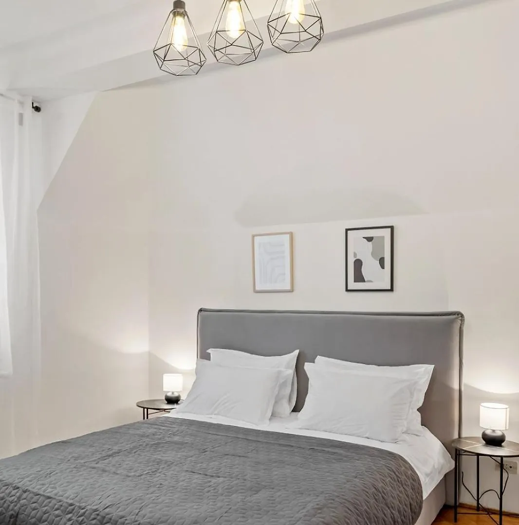 Herman Park View Cozy Apartment Boekarest